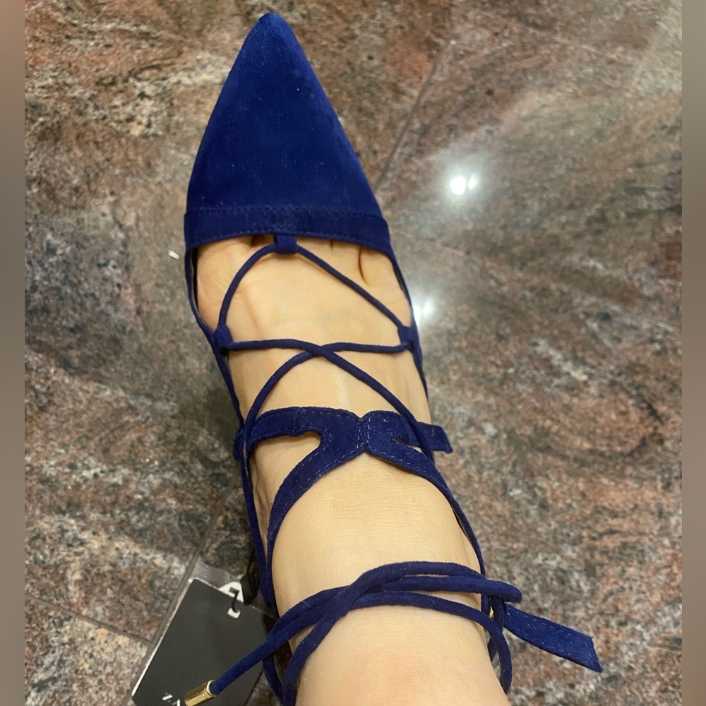 Brand New with tags Zara criss-cross tie heels size 38 (size 7 - 7.5)